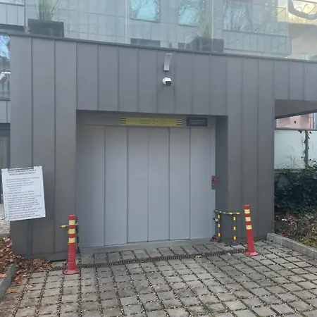 Monte27 - No.4 With Terrace By Oneapartments